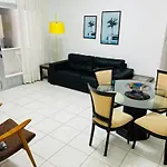 Avenida Atlantica, Beira Mar, Pe Na Areia